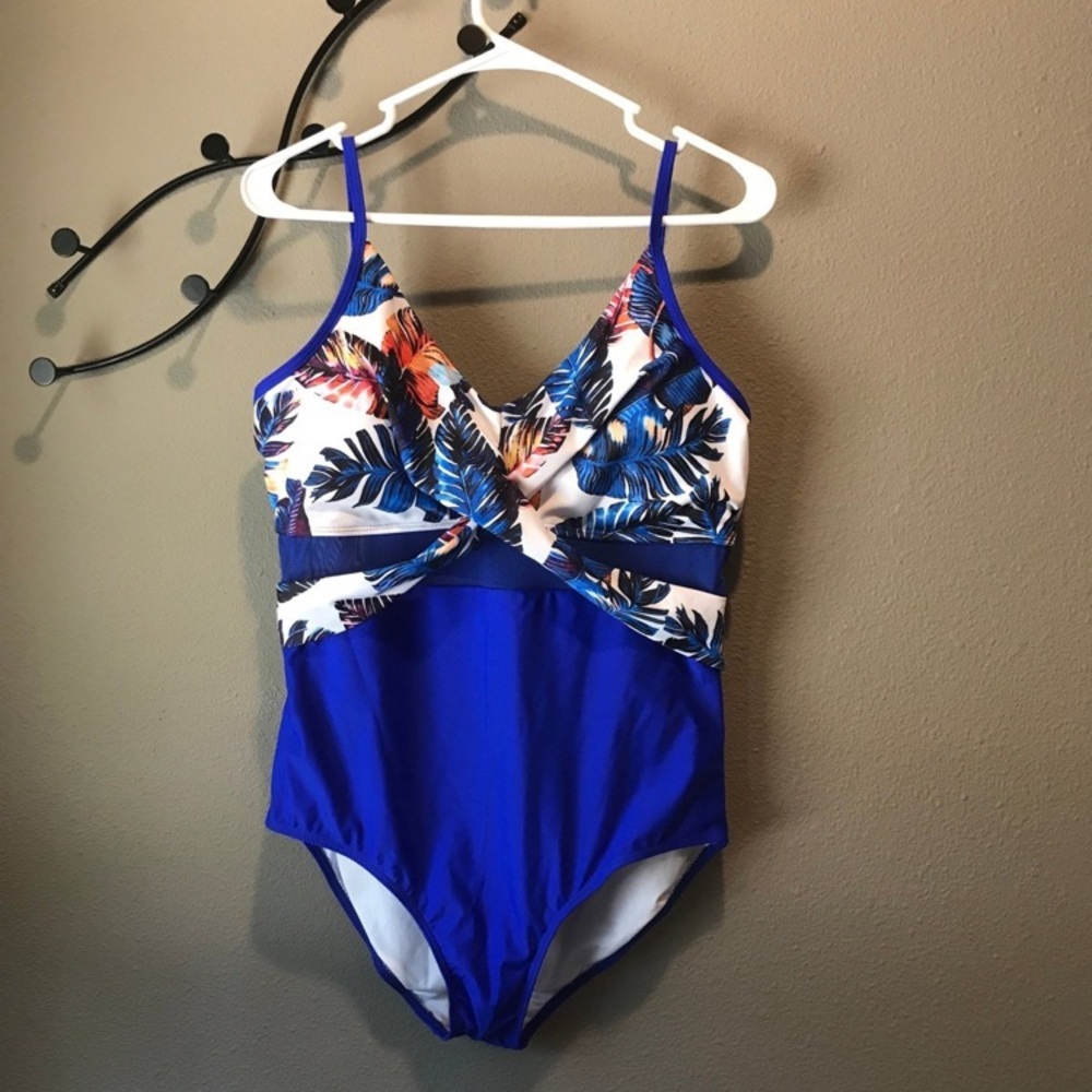 Swimsuit 2XL NWT